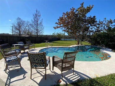 Looking for a lakefront home in Edgewater? Look no further! - photo 20