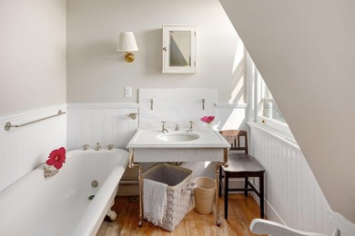 'Grosse Pointe' in Ferrisburgh, Vermont is an extraordinary New - photo 24