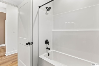 Wow! Sleek and modern 3 bed, 3 bath, 3 car ranch boasting 9 ft - photo 31