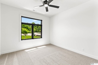 Wow! Sleek and modern 3 bed, 3 bath, 3 car ranch boasting 9 ft - photo 32