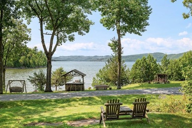 'Grosse Pointe' in Ferrisburgh, Vermont is an extraordinary New - photo 37