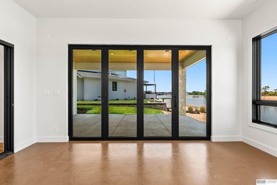 Wow! Sleek and modern 3 bed, 3 bath, 3 car ranch boasting 9 ft - photo 42