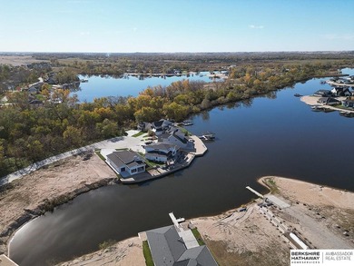 Wow! Sleek and modern 3 bed, 3 bath, 3 car ranch boasting 9 ft - photo 49