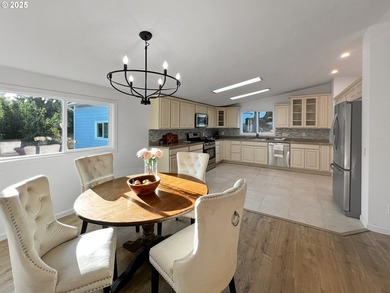 This 1,7817sq. ft. home offers 3 bedrooms and 3 bathrooms with - photo 9