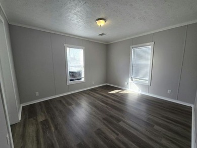 FIRST MONTH SITE RENT FREE WHEN PURCHASED! Prefer to rent? For a - photo 4