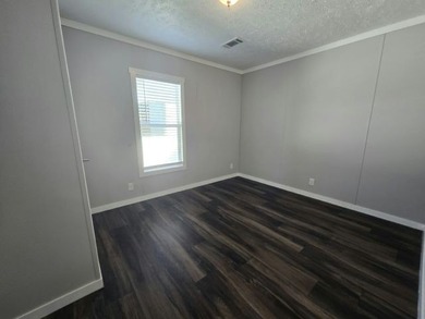 FIRST MONTH SITE RENT FREE WHEN PURCHASED! Prefer to rent? For a - photo 6
