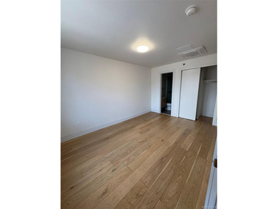 Welcome to this beautifully designed 2-bedroom, 2-bathroom - photo 4
