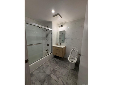 Welcome to this beautifully designed 2-bedroom, 2-bathroom - photo 5