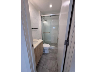 Welcome to this beautifully designed 2-bedroom, 2-bathroom - photo 6