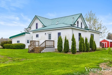 Presenting a beautiful 30 acre parcel of land with open farm - photo 1