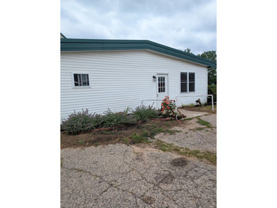 Presenting a beautiful 30 acre parcel of land with open farm - photo 3