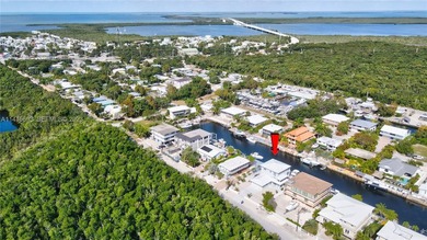Welcome to a stunning, fully remodeled coastal retreat in the - photo 8