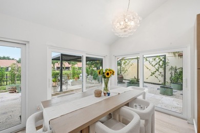 Welcome to this newly renovated Mediterranean/Spanish-style one - photo 1