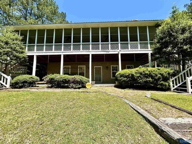 Lakefront living on beautiful Weiss Lake! This well-maintained - photo 4