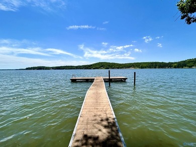 Lakefront living on beautiful Weiss Lake! This well-maintained - photo 5