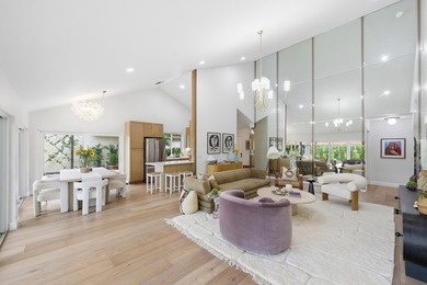 Welcome to this newly renovated Mediterranean/Spanish-style one - photo 5