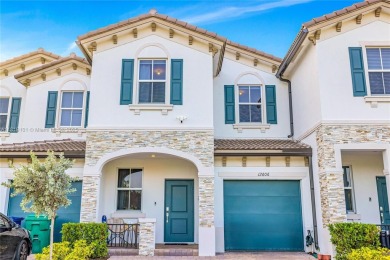 Lake Townhome/Townhouse For Sale in Miami, Florida