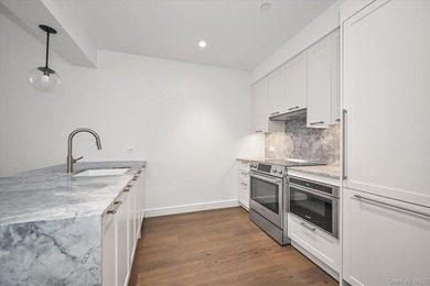 Welcome to unit 8D, your new home at the BLVD Condominiums! - photo 8