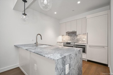 Welcome to unit 8D, your new home at the BLVD Condominiums! - photo 9