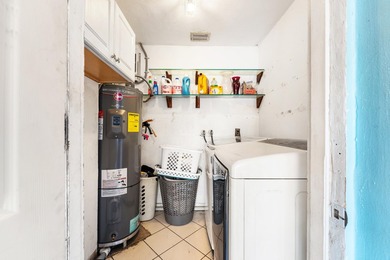 Welcome to this well-maintained 4-bedroom, 2-bathroom home - photo 27