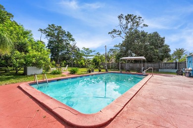 Welcome to this well-maintained 4-bedroom, 2-bathroom home - photo 32