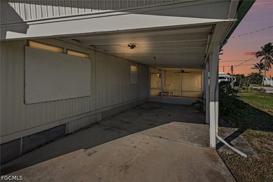 Welcome to 4811 Flamingo Drive in the heart of St. James City-an - photo 2