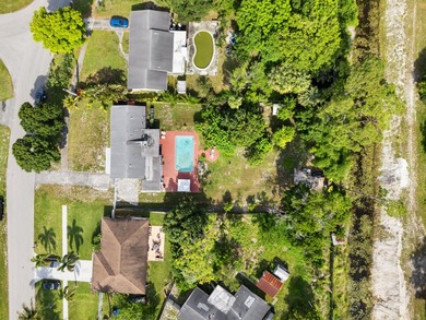 Welcome to this well-maintained 4-bedroom, 2-bathroom home - photo 43