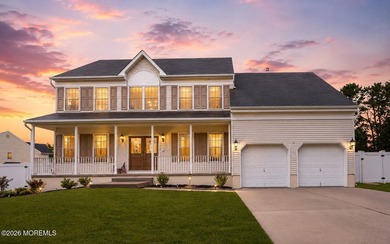 Welcome to this spacious 4-bedroom, 3.5-bath Center Hall - photo 1