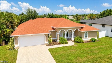 Presenting 4341 SW 25th Ct, a Lovely 4BD/3BA/2CG Pool Home - photo 1