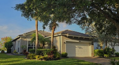 (private lake, pond, creek) Home For Sale in Port Saint Lucie Florida