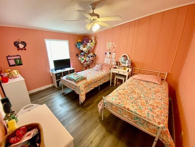 Welcome to your dream home! This double-wide mobile home is a - photo 11