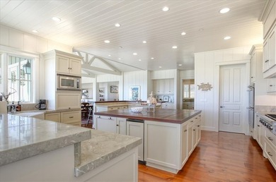 ENJOY THE RECENT UPDATED PHOTOS: This beautifully designed - photo 24