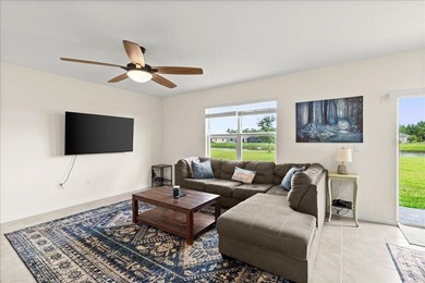 This 5-bedroom, 3-bath home sits on a spacious lakefront lot in - photo 5