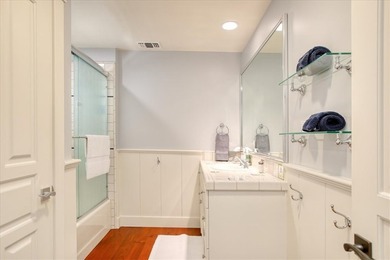 ENJOY THE RECENT UPDATED PHOTOS: This beautifully designed - photo 54