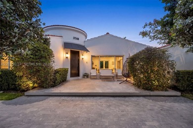 Located on one of Mid-Beach's most coveted tree-lined streets - photo 1