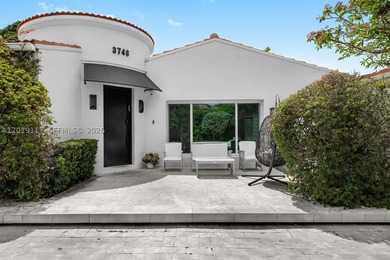 Located on one of Mid-Beach's most coveted tree-lined streets - photo 2
