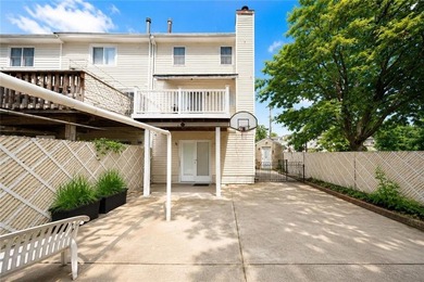 Welcome to a prestigious corner single-family home located on a - photo 21