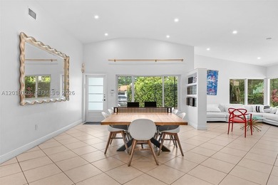 Nestled on prestigious Prairie Avenue in the heart of Mid-Beach - photo 5