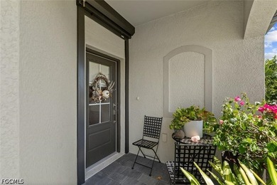 Welcome to the one that sets the standard - a standout villa - photo 3