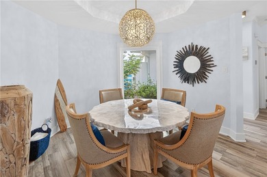 This fully renovated 4,270 sqft canal front estate in Island - photo 14