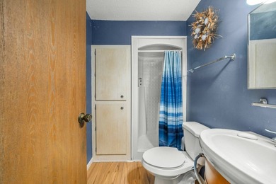 Welcome to an exceptional investment opportunity in the - photo 14