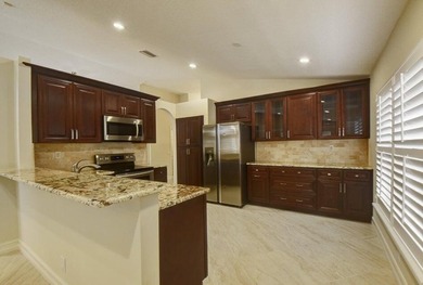Welcome to this charming three-bedroom two-bath split floor plan - photo 19