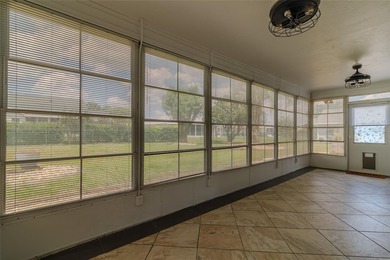 This Ocala Palms Pinto II model is absolutely picture perfect - - photo 21