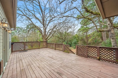 Fantastic curb appeal on this 4BD-2BA-2LA Golf Course home at - photo 32