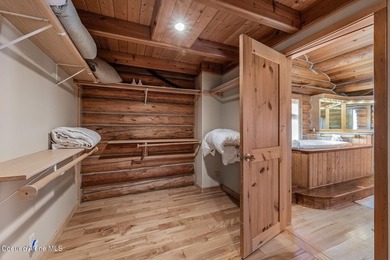 Unique waterfront estate property. Quality Log home on 15 acres - photo 35