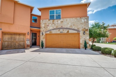 Lake Townhome/Townhouse For Sale in Grand Prairie, Texas