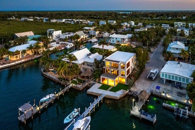 Introducing a remarkable modern bayfront residence in Key Largo - photo 10