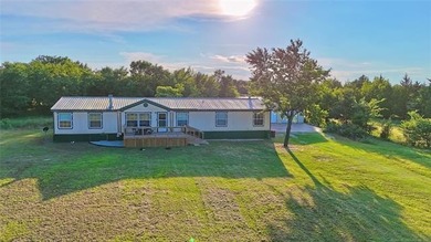 Country living just minutes from Lake Eufaula! Situated on 7.5 - photo 2