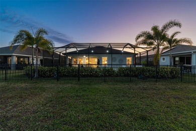 Welcome to this beautifully upgraded 4 bedroom, 2 bathroom home - photo 5
