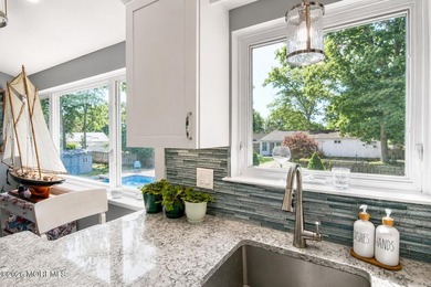 Welcome to 1031 Zircon Drive, a beautifully maintained bi-level - photo 10